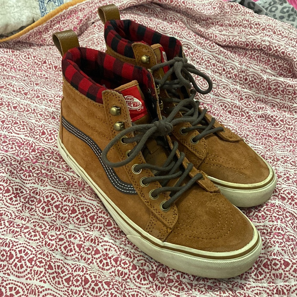VAnS - Buffalo plaid, light brown - high top Vans. - size 10